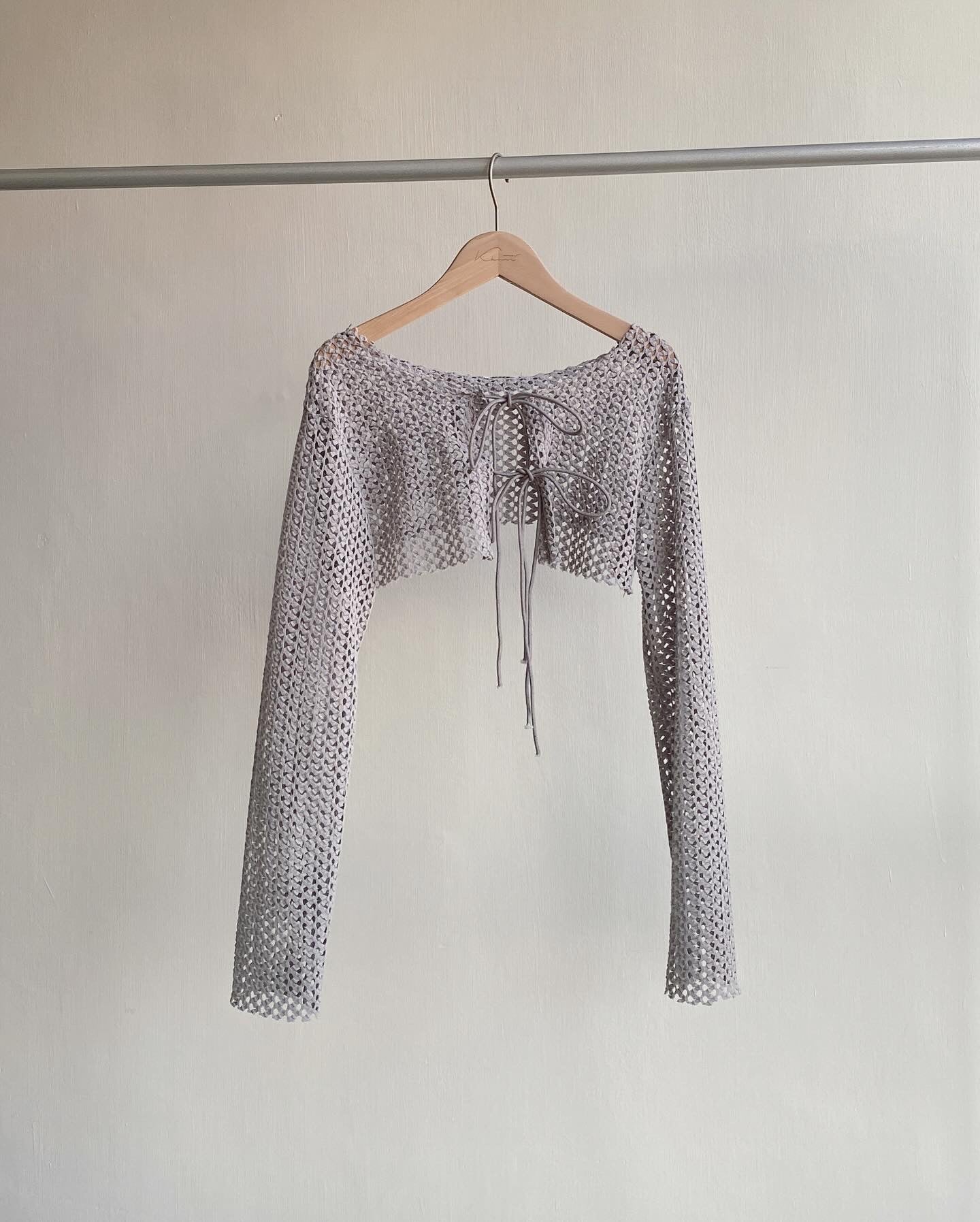 現貨 CD042 Meshed Crop Top - Gray | White