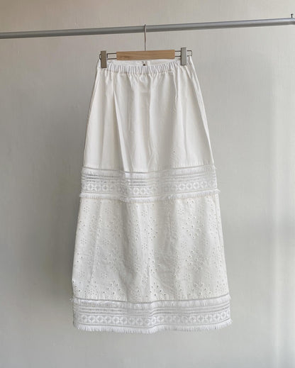 SK171 Button Lace Skirt - White | Black