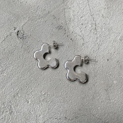 KA268 Small FaFa Earring - Silver