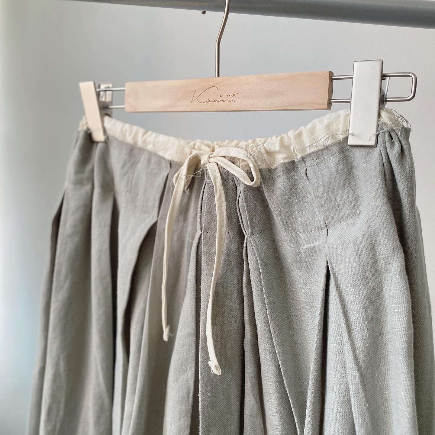 現貨 SK139 Pleated Long Skirt - Dusty Green