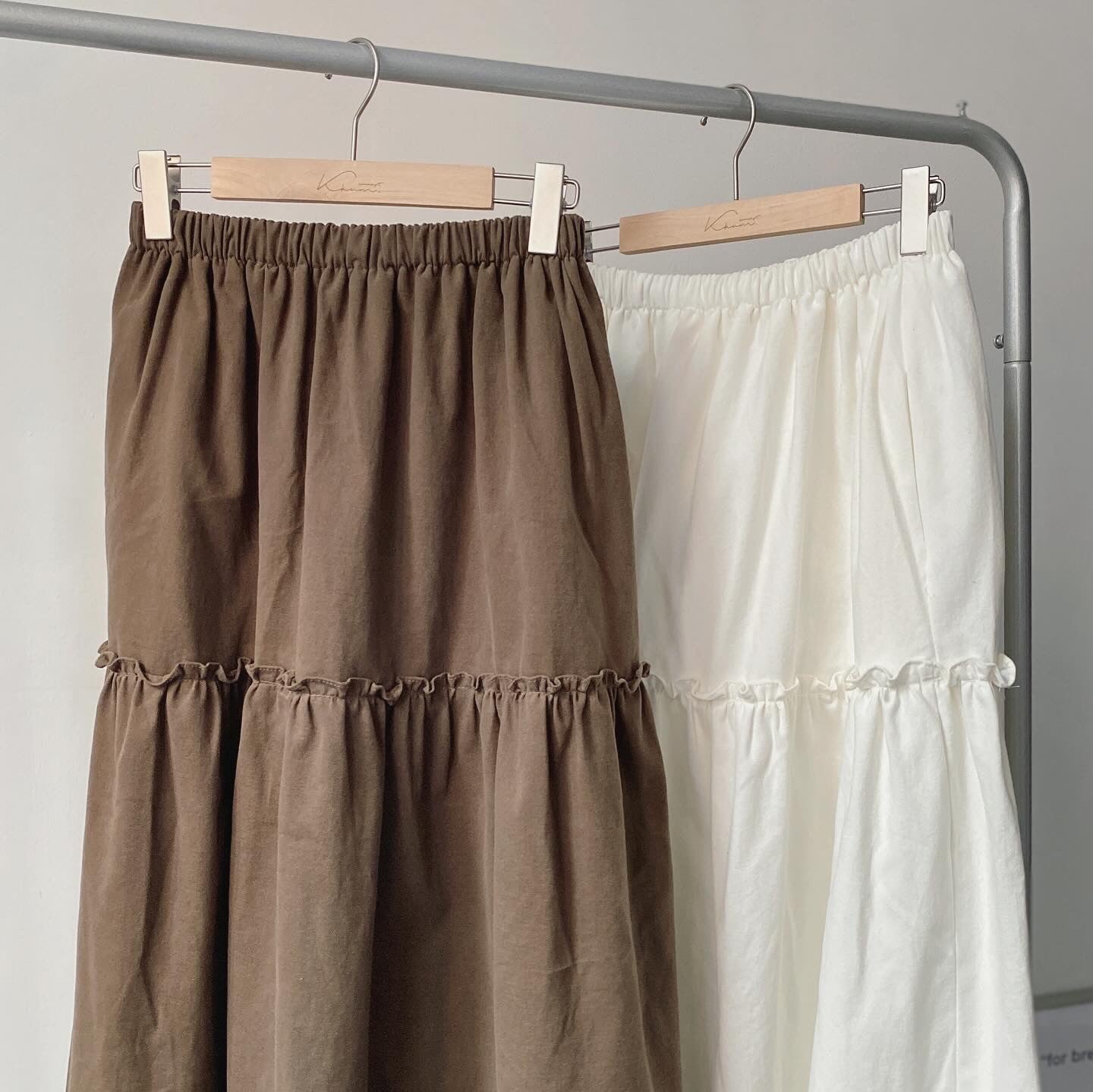 現貨 SK151 Claire Long Skirt - Khaki | Ivory