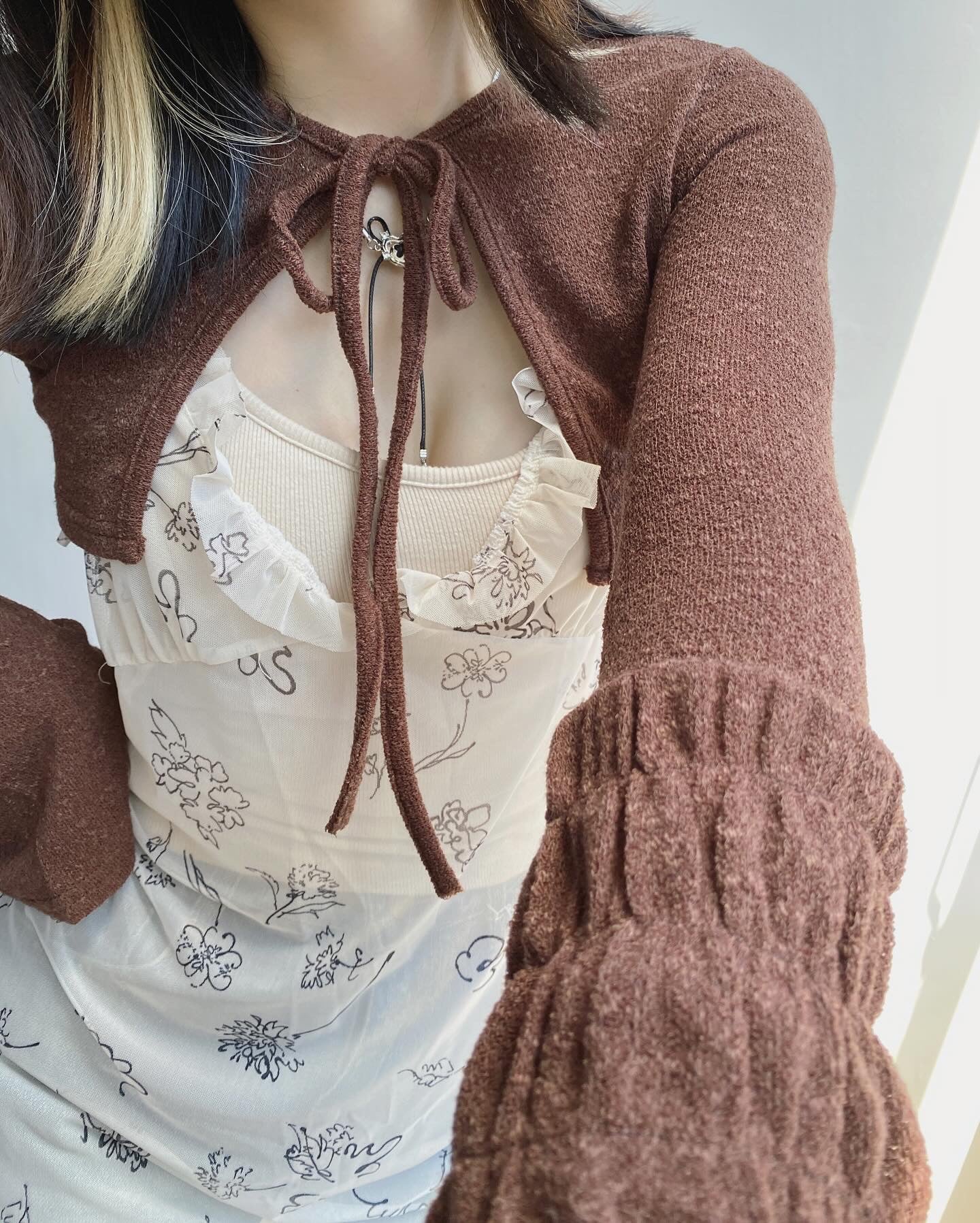 CD043 Flare Sleeve Crop Cardigan - Brown | Ivory