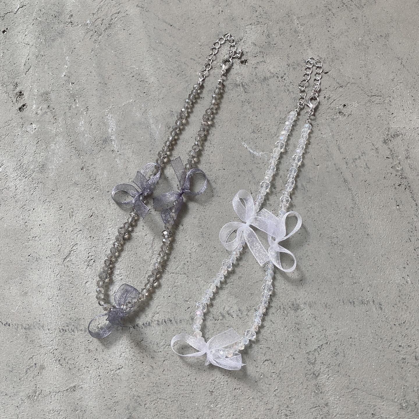 KA272 Ribbon Necklace - White | Gray