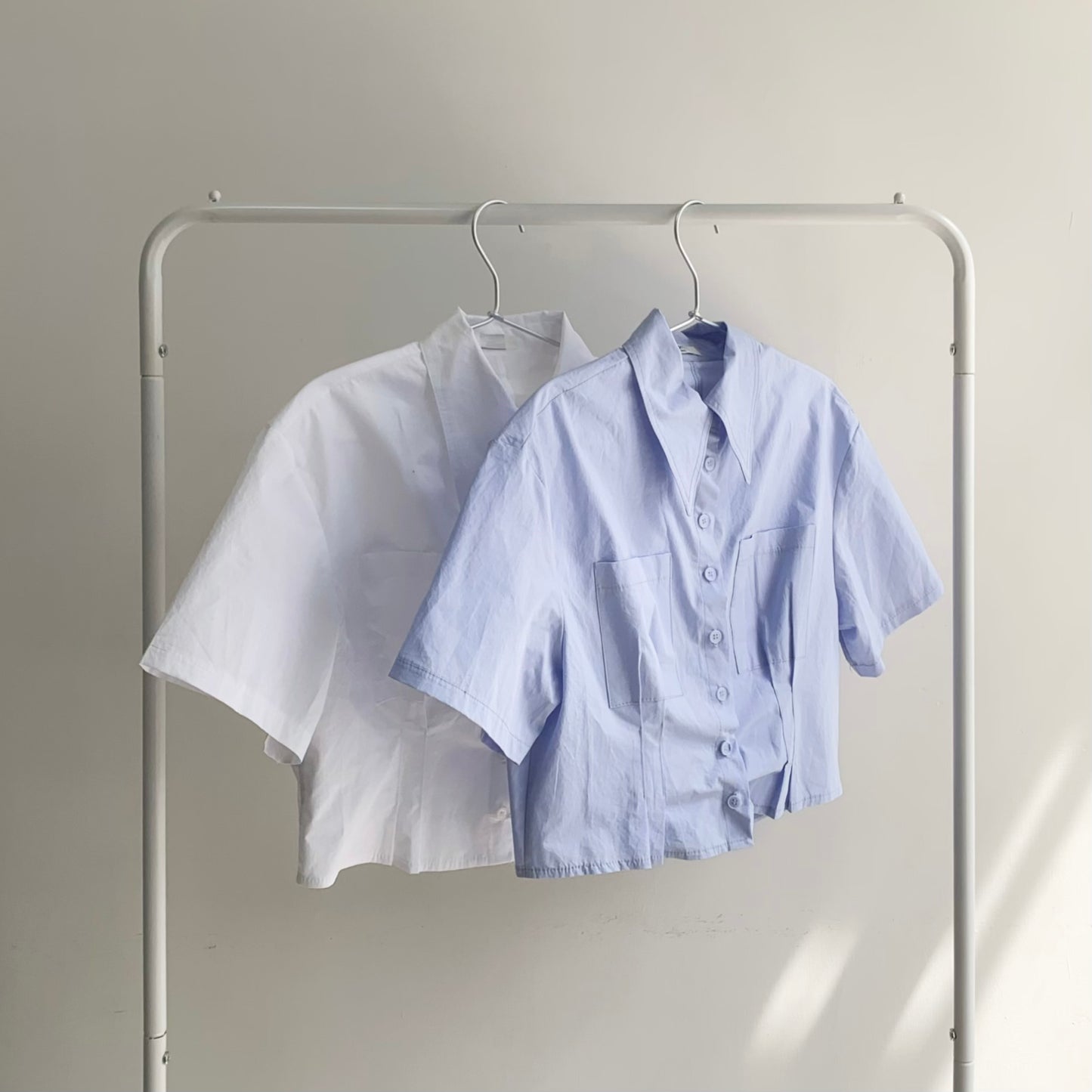 現貨 TP226 Cropped Shirt - White | Blue